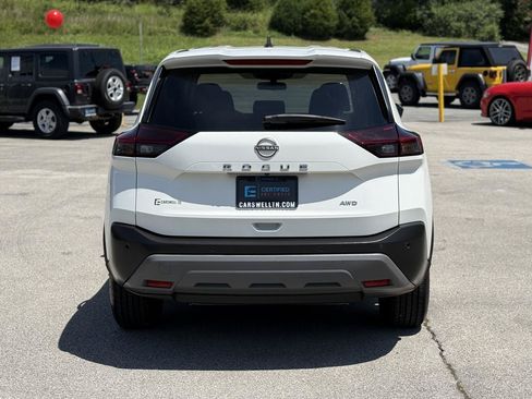 Used 2023 Nissan Rogue S AWD/4WD image 7