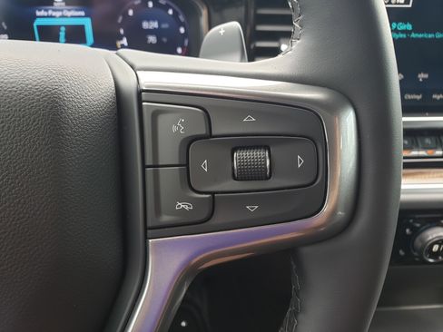 Used 2025 Chevrolet Silverado 1500 LT Trail Boss w/ LT Trail Boss Premium Package AWD/4WD image 16