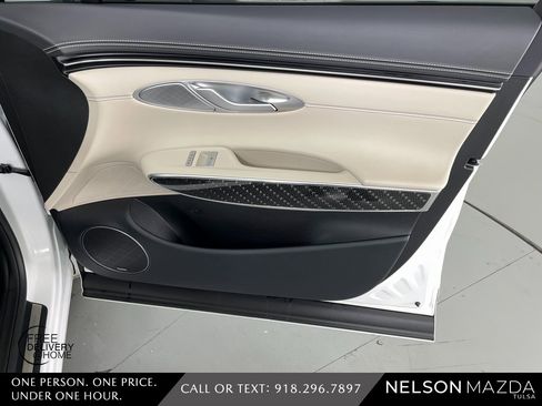 Used 2025 Genesis GV70 3.5T Sport w/ Sport Prestige Package image 52