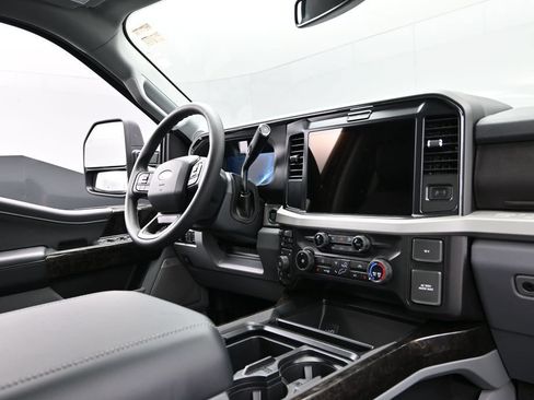 New 2026 Ford F250 XLT w/ XLT Premium Package AWD/4WD image 12