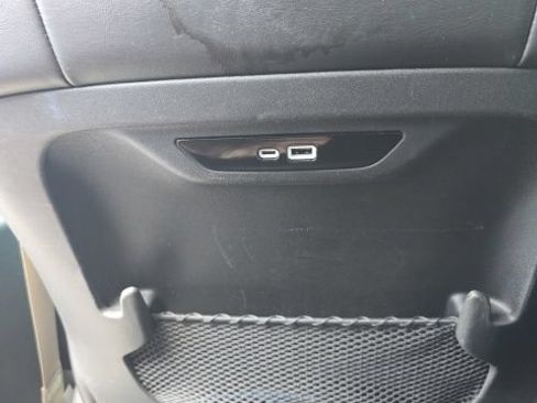 Used 2024 Chrysler Pacifica Limited FWD image 27