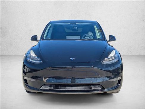 Used 2021 Tesla Model Y Long Range image 2