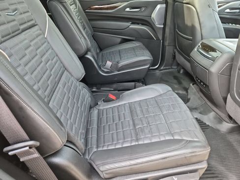 Used 2024 Cadillac Escalade Sport Platinum w/ LPO, ONYX Package AWD/4WD image 21