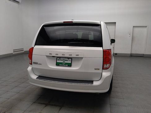 Used 2019 Dodge Grand Caravan SE w/ UConnect Hands-Free Group FWD image 7