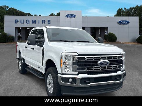 Used 2024 Ford F250 XLT image 1
