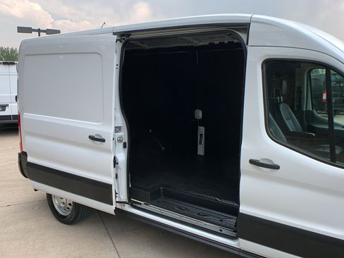 Used 2023 Ford Transit 250 Medium Roof AWD w/ Load Area Protection Package image 22