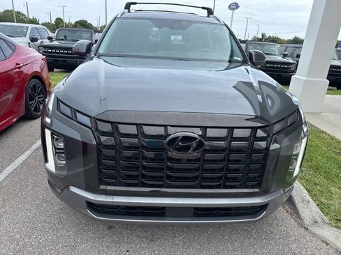 Used 2024 Hyundai Palisade SEL FWD image 2