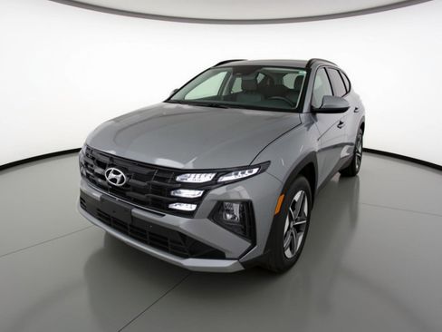 Used 2025 Hyundai Tucson SEL image 3