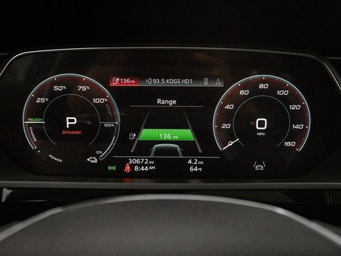 Used 2022 Audi e-tron Premium w/ Convenience Plus Package image 29