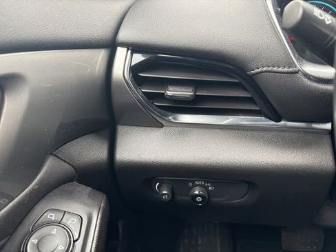 Certified 2023 Chevrolet Traverse LT image 16