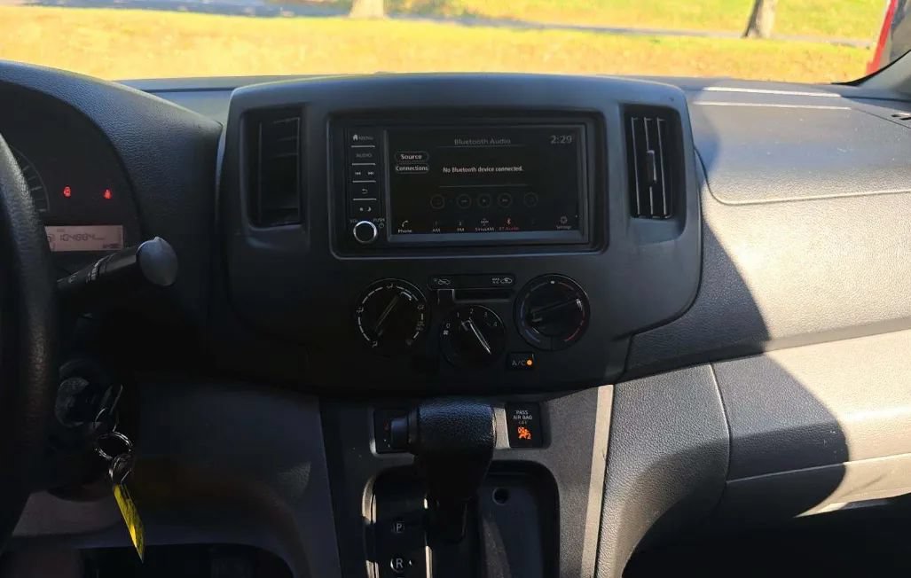 Used 2020 Nissan NV200 S FWD image 7