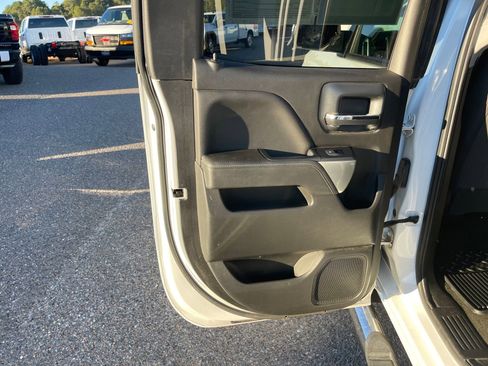 Used 2018 Chevrolet Silverado 1500 LT image 19