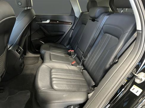 Used 2019 Audi Q5 2.0T Premium image 26