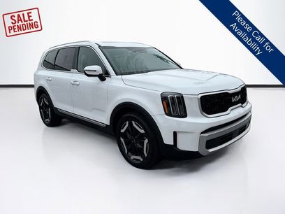 Used 2023 Kia Telluride EX w/ EX Captain's Chair Package