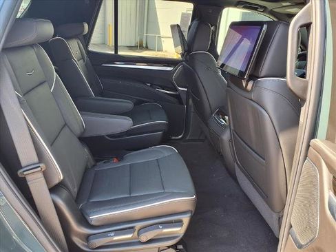 New 2026 Cadillac Escalade Luxury AWD/4WD image 10