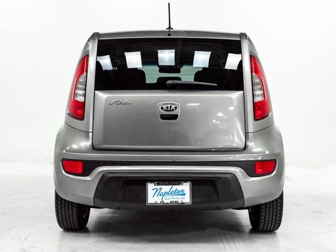 Used 2013 Kia Soul + FWD image 23
