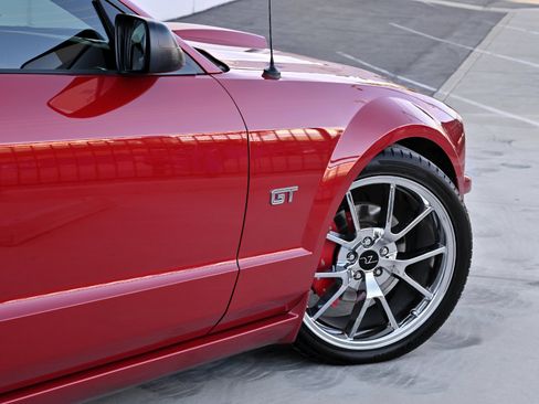 Used 2008 Ford Mustang GT Premium RWD image 30