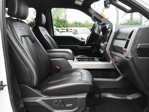 Used 2022 Ford F250 Platinum w/ FX4 Off-Road Package image 44