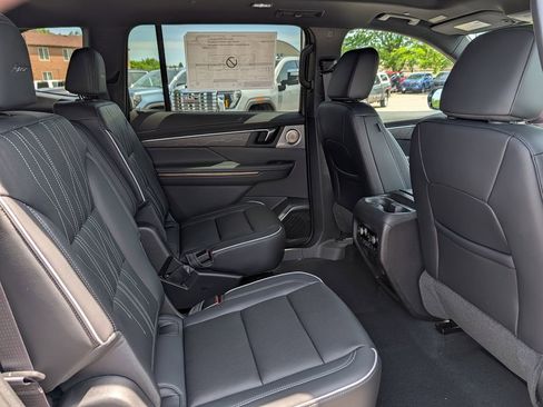 New 2026 Buick Enclave Avenir w/ Super Cruise Package AWD/4WD image 28