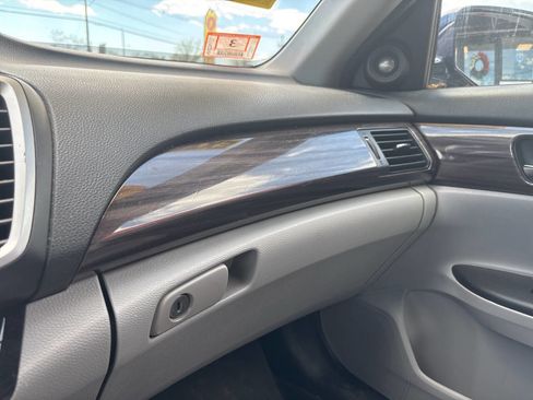 Used 2017 Honda Accord EX-L image 16