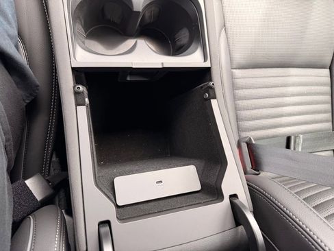 Used 2025 Land Rover Discovery Sport Dynamic SE image 20