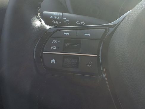 Used 2025 Honda HR-V EX-L image 16