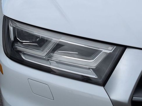 Used 2018 Audi Q5 2.0T Premium Plus w/ Premium Plus Package image 10