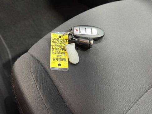 Used 2024 Nissan Sentra S FWD image 30