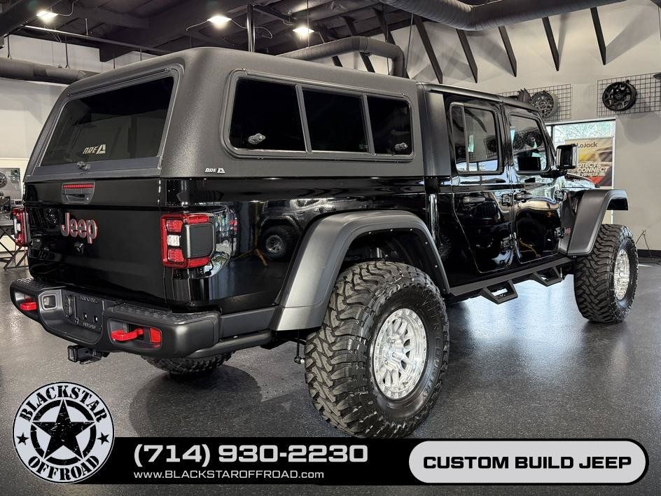 Used 2024 Jeep Gladiator Rubicon w/ Technology Group AWD/4WD image 18