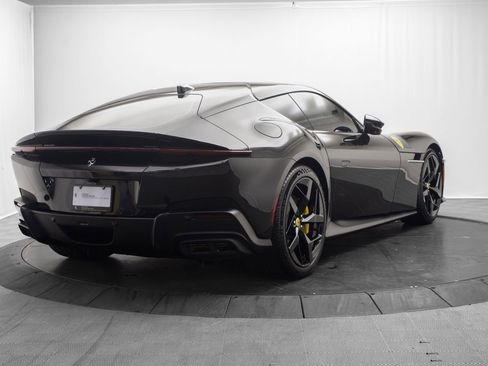 Used 2025 Ferrari 12Cilindri RWD image 3