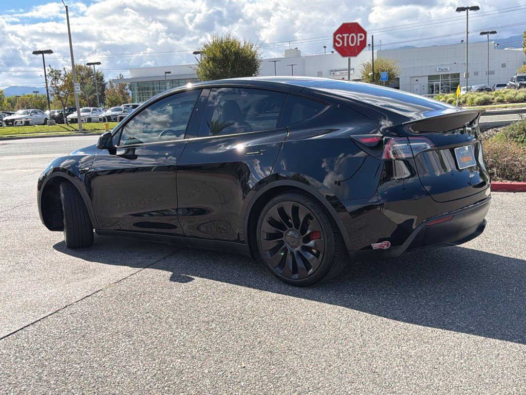 Used 2023 Tesla Model Y Performance AWD/4WD image 11