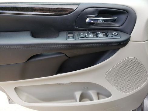 Used 2017 Dodge Grand Caravan SE w/ Power Window Group image 12