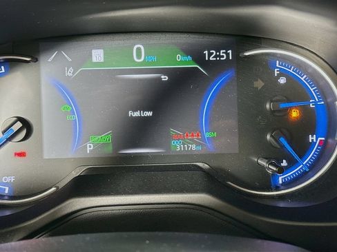 Certified 2021 Toyota RAV4 XSE w/ XSE Grade Weather Package AWD/4WD image 13