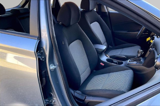 Used 2020 Hyundai Kona SE FWD image 19