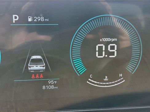 Certified 2025 Hyundai Santa Cruz SE AWD/4WD image 18