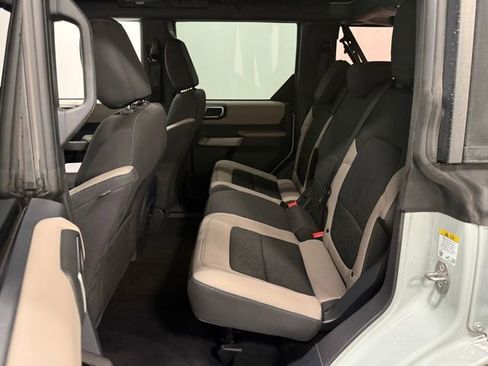 Used 2023 Ford Bronco Wildtrak image 29