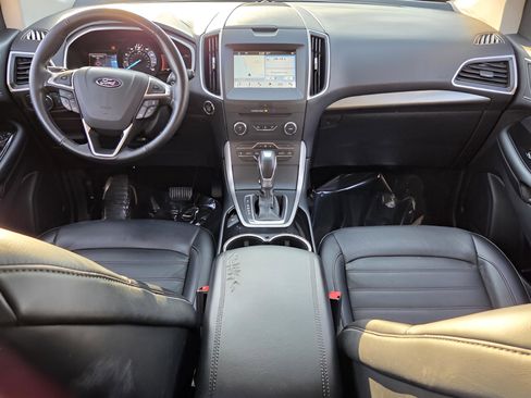 Used 2017 Ford Edge SEL w/ Equipment Group 201A FWD image 10