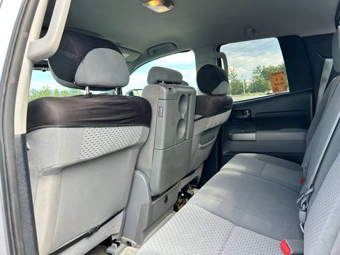 Used 2011 Toyota Tundra 4x4 Double Cab w/ Tow Pkg image 9