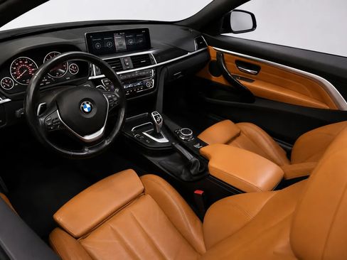 Used 2018 BMW 430i Convertible RWD image 3