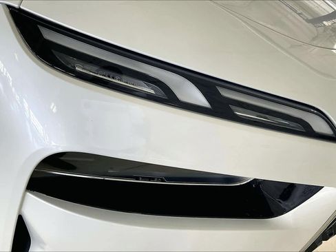 Used 2025 BMW i7 eDrive50 image 13