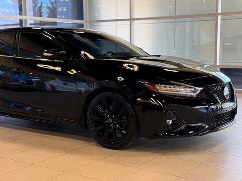 Used 2023 Nissan Maxima SR w/ Sport Mat Group image 5