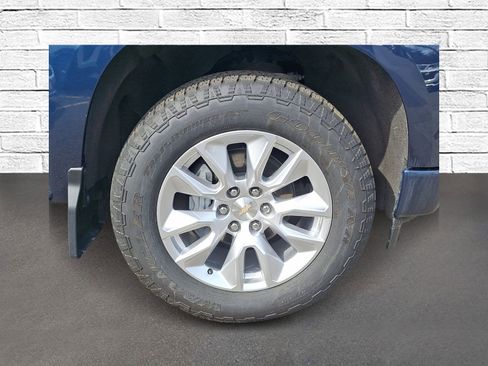 Used 2022 Chevrolet Silverado 1500 Custom image 9