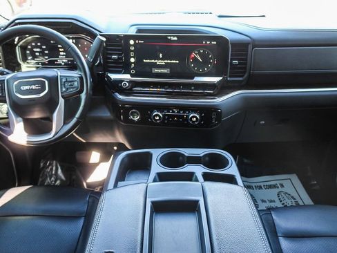 Used 2022 GMC Sierra 1500 Elevation image 12