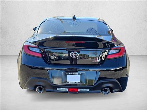 New 2025 Toyota GR86 Premium image 4