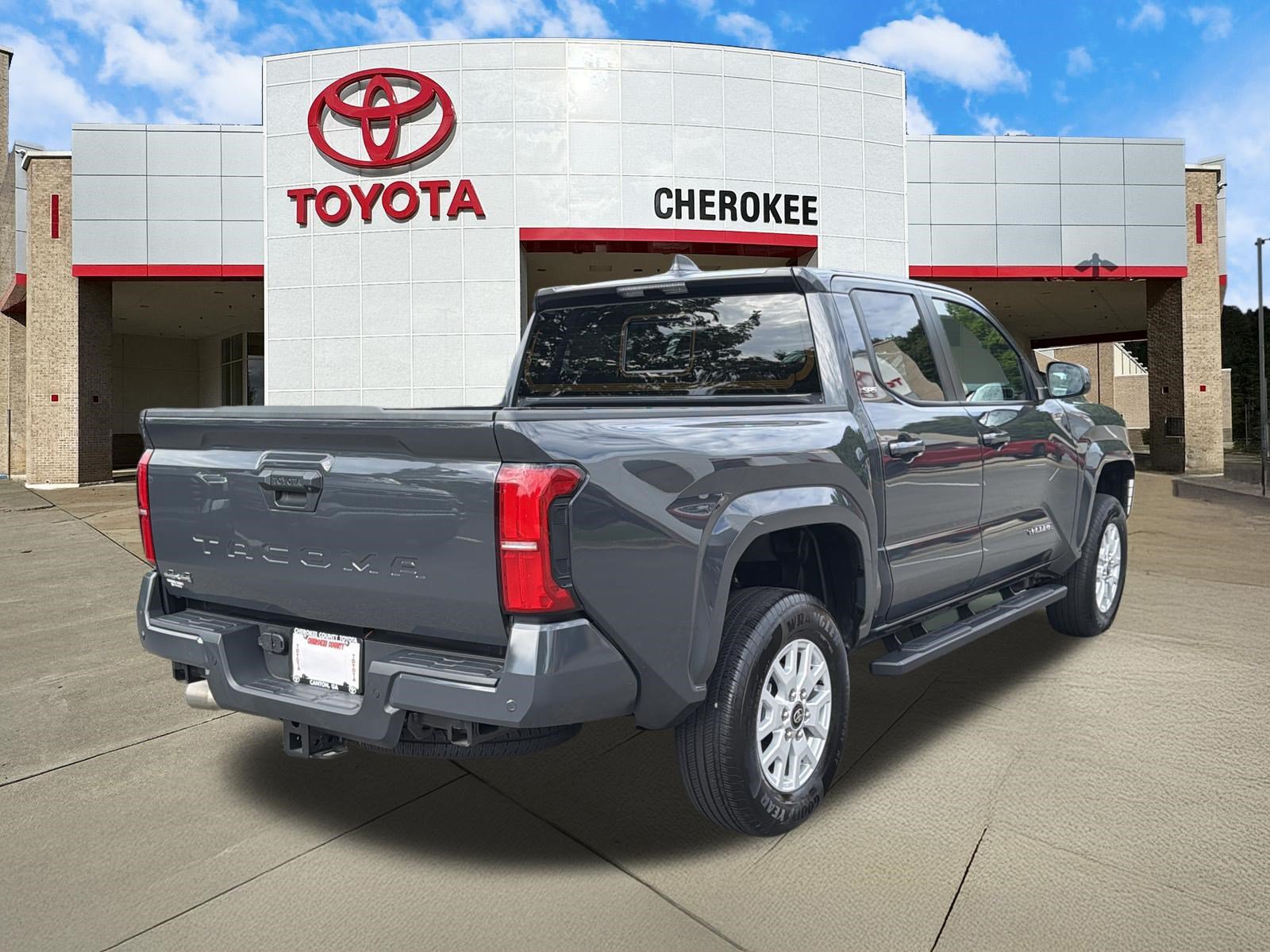 Used 2026 Toyota Tacoma SR5 AWD/4WD image 5