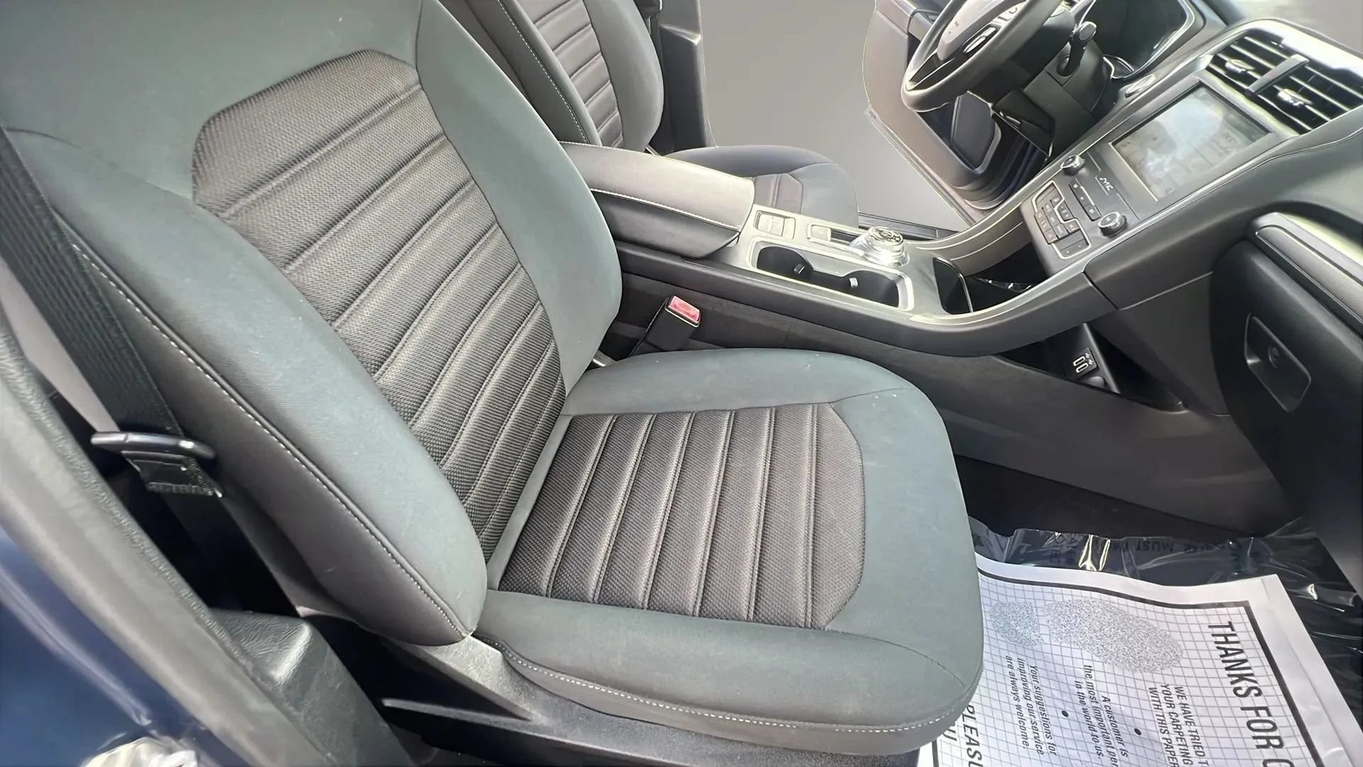 Used 2019 Ford Fusion SE FWD image 21
