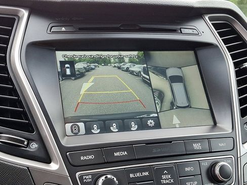 Used 2017 Hyundai Santa Fe Limited AWD/4WD image 21