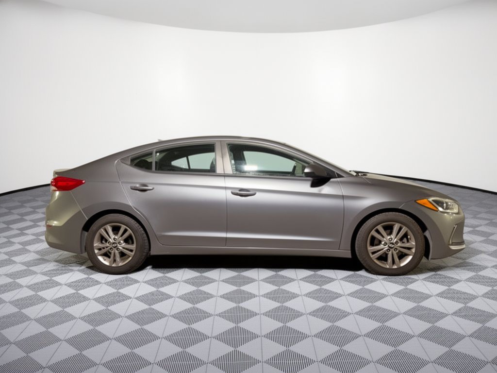 Used 2018 Hyundai Elantra Value Edition w/ Cargo Package FWD image 8