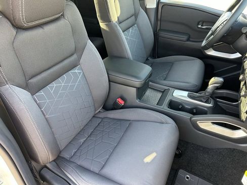 New 2026 Nissan Frontier SV w/ SV Convenience Package image 10