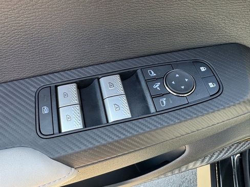 New 2025 Mitsubishi Outlander SE image 23